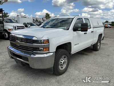 2018 Chevrolet Silverado 2500HD 4x4 Extended-Cab Pickup Truck