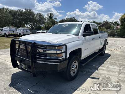 2015 Chevrolet Silverado 2500HD 4x4 Crew-Cab Pickup Truck