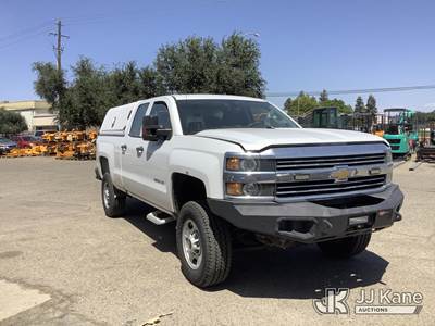 2017 Chevrolet Silverado 2500HD Extended-Cab Pickup Truck