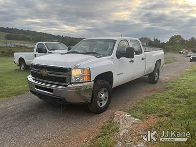 2013 Chevrolet Silverado 2500HD Crew-Cab Pickup Truck