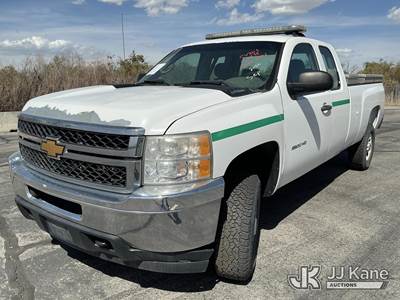 2013 Chevrolet Silverado 2500HD 4x4 Extended-Cab Pickup Truck