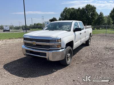 2015 Chevrolet Silverado 2500HD 4x4 Crew-Cab Pickup Truck