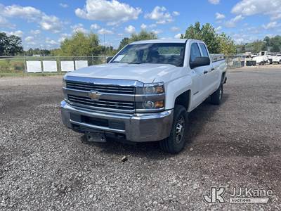 2016 Chevrolet Silverado 2500HD 4x4 Extended-Cab Pickup Truck