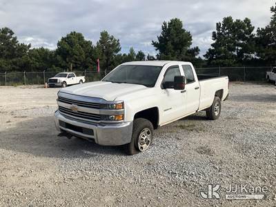2017 Chevrolet Silverado 2500HD Extended-Cab Pickup Truck
