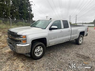2018 Chevrolet Silverado 2500HD 4x4 Extended-Cab Pickup Truck