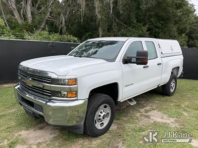 2017 Chevrolet Silverado 2500HD 4x4 Extended-Cab Pickup Truck