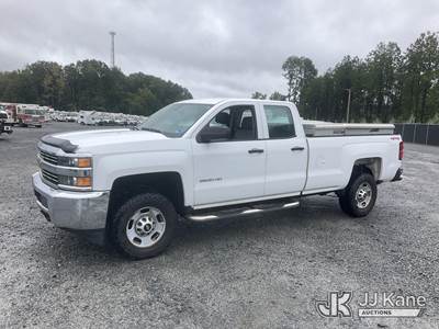 2015 Chevrolet Silverado 2500HD 4x4 Extended-Cab Pickup Truck