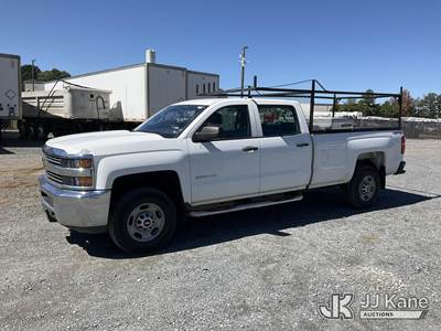 2015 Chevrolet Silverado 2500HD 4x4 Crew-Cab Pickup Truck