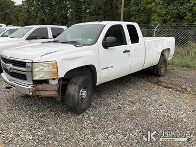 2008 Chevrolet Silverado 2500HD 4x4 Extended-Cab Pickup Truck