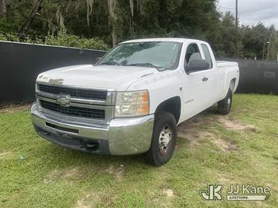2008 Chevrolet Silverado 2500HD Extended-Cab Pickup Truck
