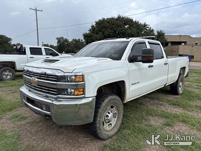 2017 Chevrolet Silverado 2500HD Crew-Cab Pickup Truck
