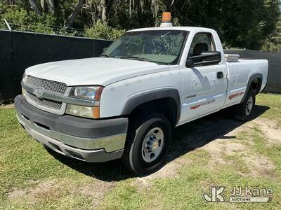 2003 Chevrolet Silverado 2500HD Pickup Truck