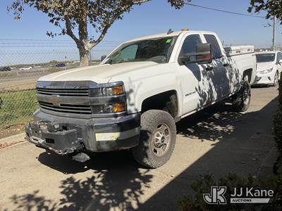 2016 Chevrolet Silverado 2500HD Crew-Cab Pickup Truck