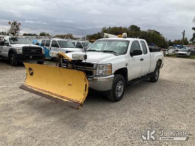 2012 Chevrolet Silverado 2500HD Extended-Cab Pickup Truck
