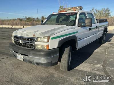 2006 Chevrolet Silverado 3500 Crew-Cab Pickup Truck