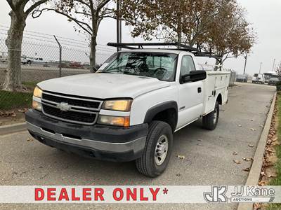 2007 Chevrolet Silverado 3500HD Regular Cab 2WD Service Truck