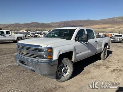 2018 Chevrolet Silverado 3500HD 4x4 Crew-Cab Pickup Truck