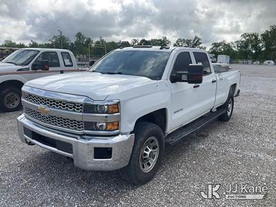 2019 Chevrolet Silverado 3500HD 4x4 Crew-Cab Pickup Truck