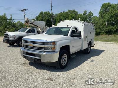 2015 Chevrolet Silverado 3500HD Work Truck Long Box Enclosed Service Truck