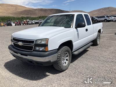 2007 Chevrolet Silverado Classic 1500 Extended-Cab Pickup Truck