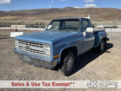 1987 Chevrolet V20 4x4 Pickup Truck