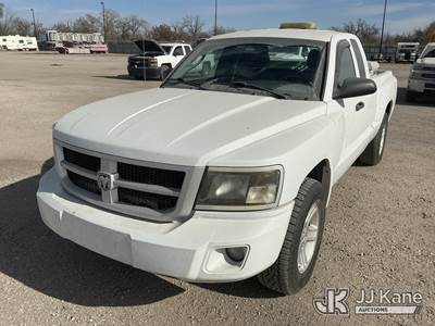 2010 Dodge Dakota Extended-Cab Pickup Truck