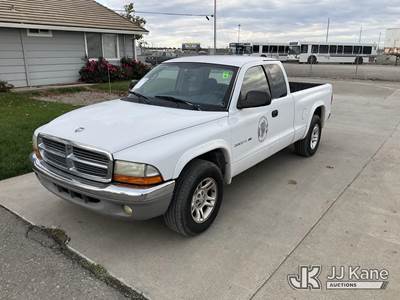 2002 Dodge Dakota Extended-Cab Pickup Truck