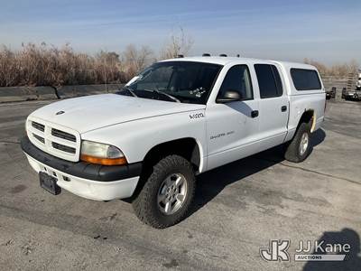 2002 Dodge Dakota 4x4 Crew-Cab Pickup Truck