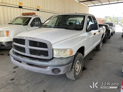 2005 Dodge Ram 1500 Crew-Cab Pickup Truck