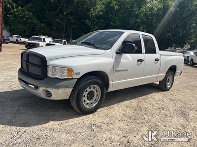 2004 Dodge Ram 1500 Extended-Cab Pickup Truck