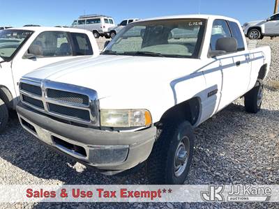 2001 Dodge Ram 2500 4x4 Extended-Cab Pickup Truck