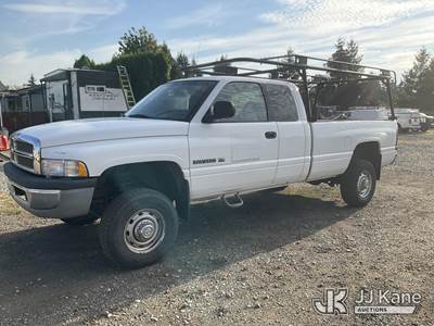 2001 Dodge Ram 2500 Extended-Cab Pickup Truck