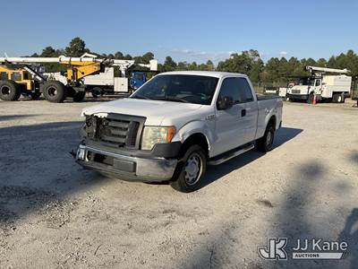 2011 Ford F100 Extended-Cab Pickup Truck