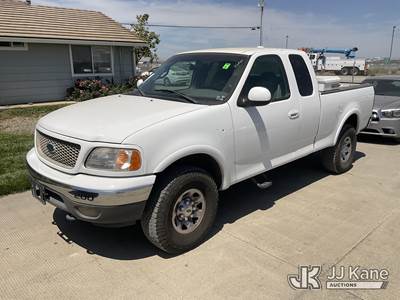 2000 Ford F-150 Extended-Cab Pickup Truck