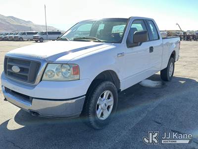 2004 Ford F150 4x4 Extended-Cab Pickup Truck