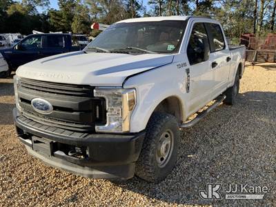 2018 Ford F-250 SD Crew-Cab Pickup Truck