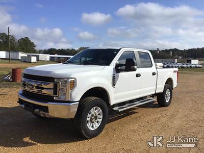 2019 Ford F250 4x4 Crew-Cab Pickup Truck