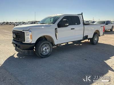 2023 Ford F250 4x4 Extended-Cab Pickup Truck