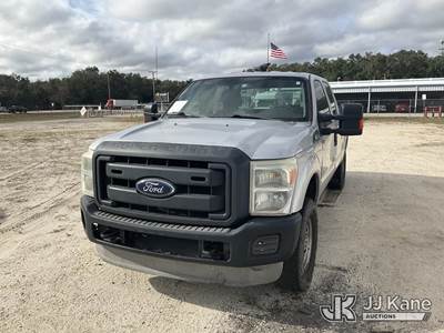 2013 Ford F-250 SD Crew-Cab Pickup Truck