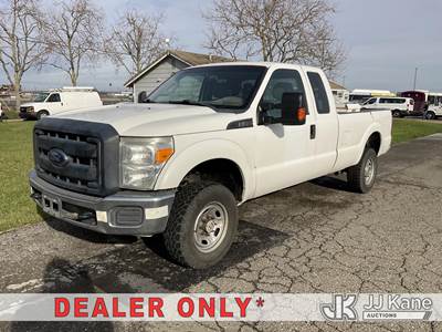 2015 Ford F-250 SD Extended-Cab Pickup Truck