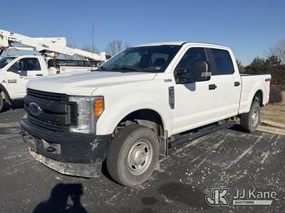 2017 Ford F-250 SD Crew-Cab Pickup Truck