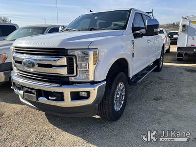 2019 Ford F-250 SD Crew-Cab Pickup Truck