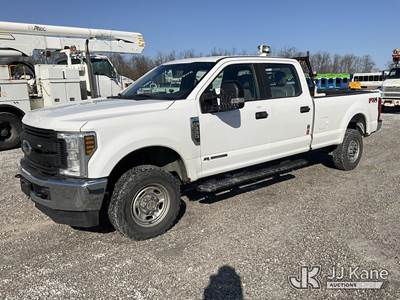 2018 Ford F250 4x4 Crew-Cab Pickup Truck
