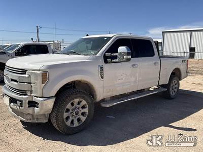 2019 Ford F-250 SD Crew-Cab Pickup Truck