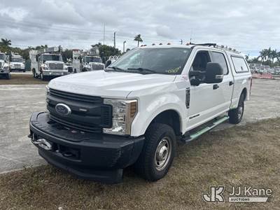 2019 Ford F250 4x4 Crew-Cab Pickup Truck