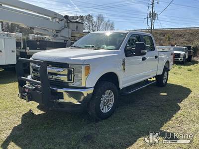 2017 Ford F250 4x4 Crew-Cab Pickup Truck
