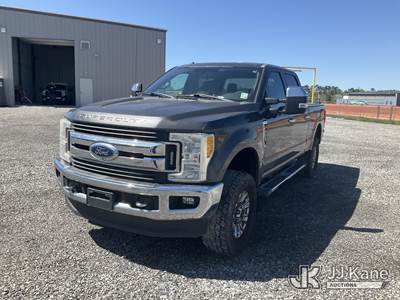 2017 Ford F-250 SD Crew-Cab Pickup Truck