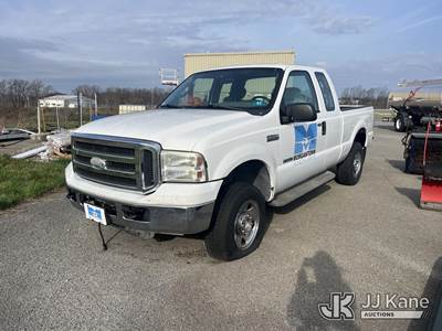 2005 Ford F250 4x4 Extended-Cab Pickup Truck