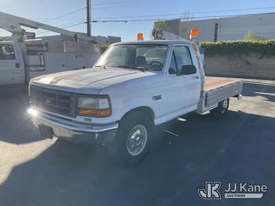 1995 Ford F-250 XL HD Reg. Cab 2WD Flatbed Truck
