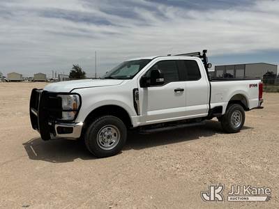 2023 Ford F-250 SD Extended-Cab Pickup Truck